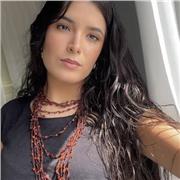 Profesora que imparte clases de lengua castellana, gallego, matemáticas a niños de primaria y la eso